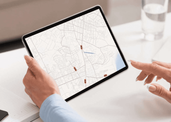 How does location intelligence work?